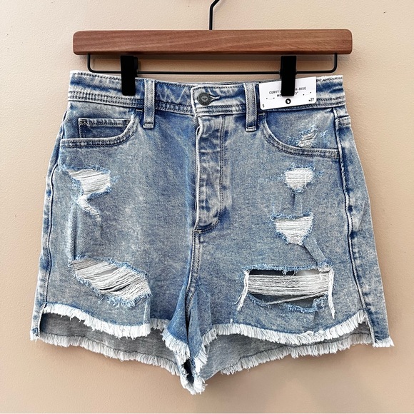 NWT Hollister Curvy Ultra High-Rise Mom Short - Picture 2 of 10